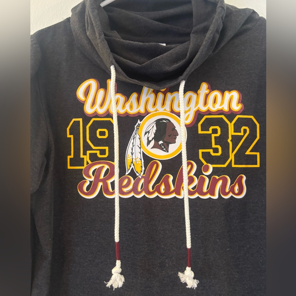 NFL Team Apparel Washington Redskins Sweatshirt - Picture 3 of 6